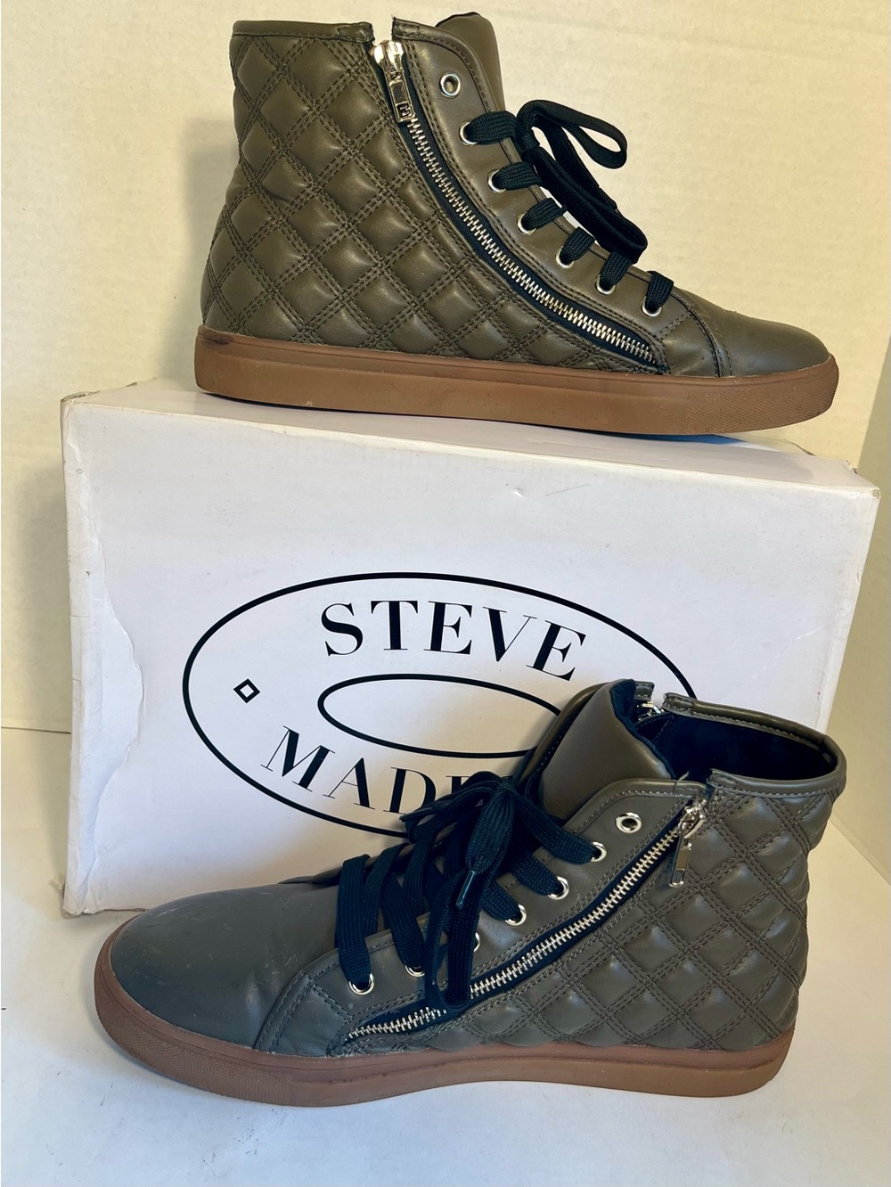 Men's Steve Madden Quilted Stitches Hi-Top Sneakers / Olive Green - Size 12